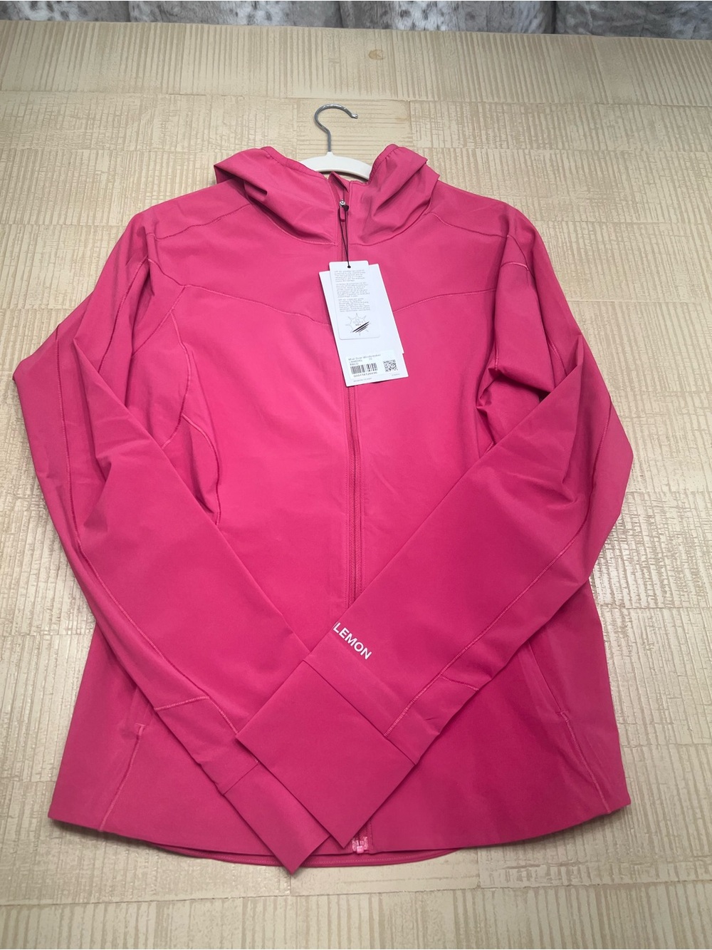 NWT LULULEMON MIST OVER WINDBREAKER